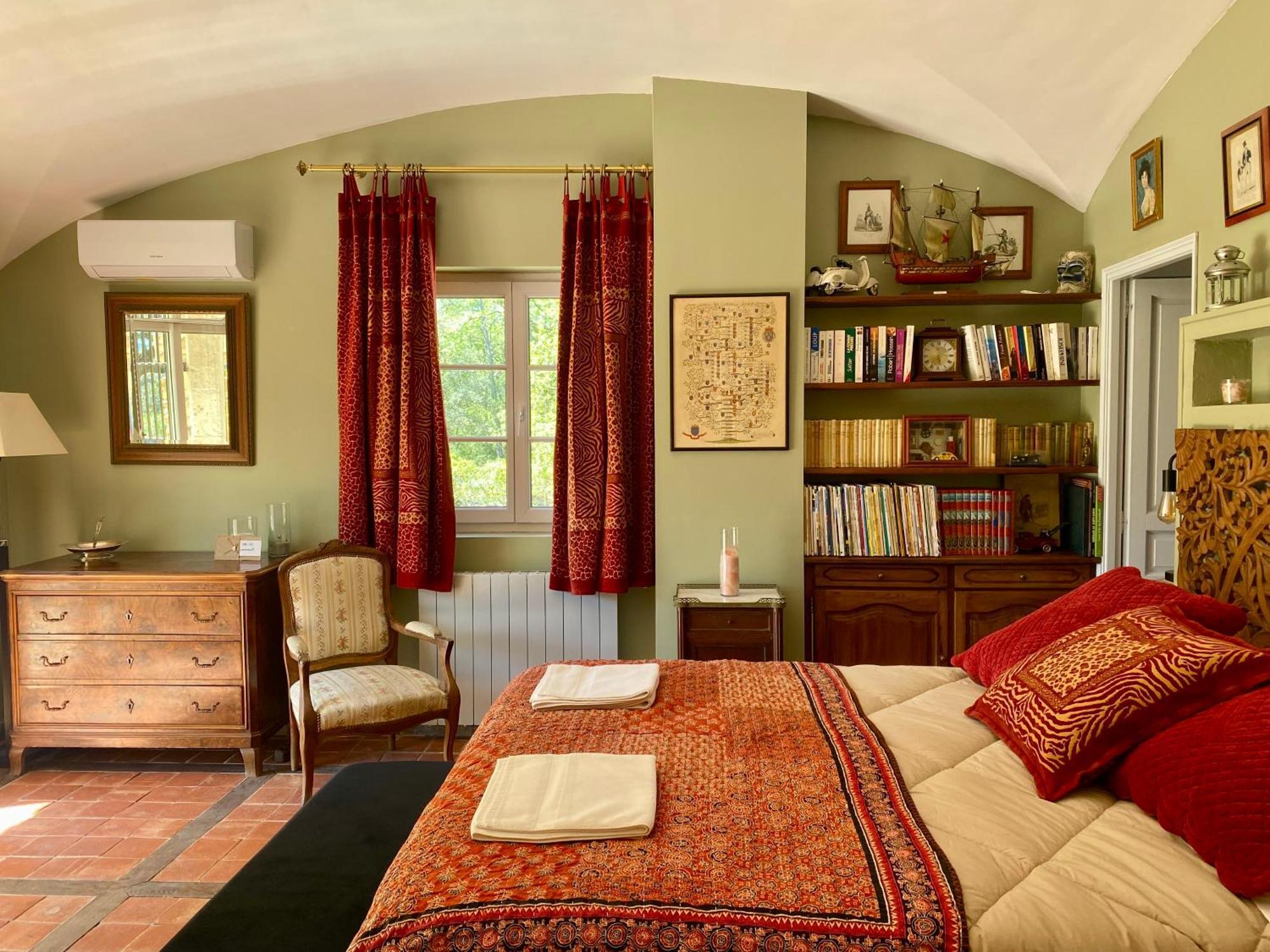 Domaine Du Commandeur Bed & Breakfast Mondragon Eksteriør bilde