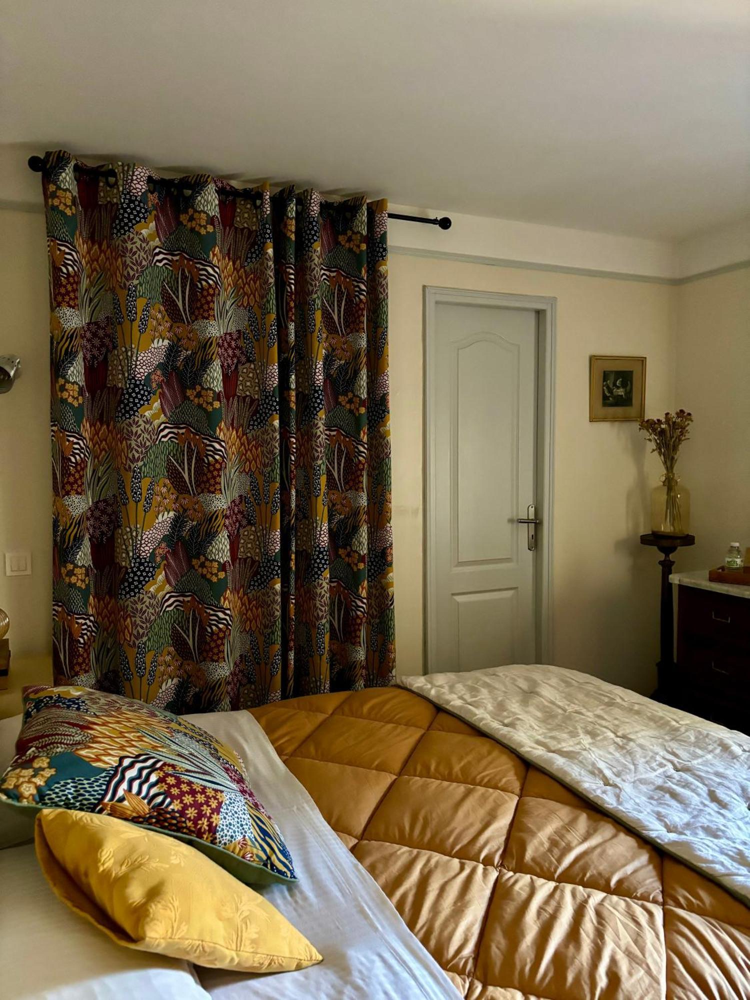 Domaine Du Commandeur Bed & Breakfast Mondragon Eksteriør bilde