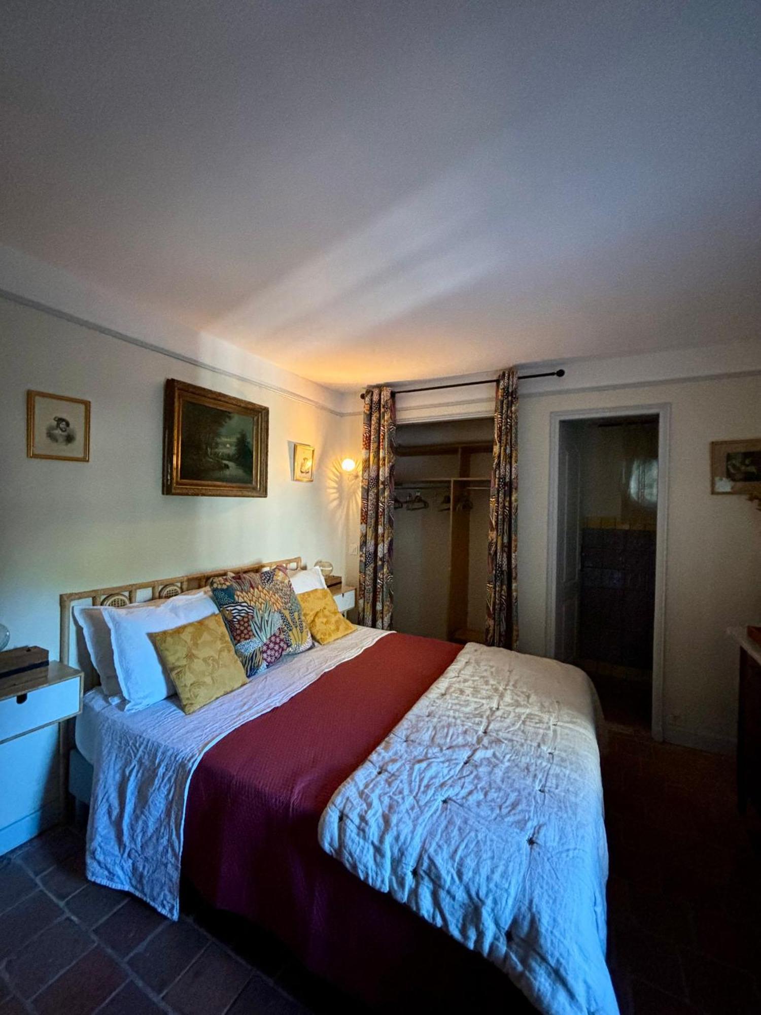 Domaine Du Commandeur Bed & Breakfast Mondragon Eksteriør bilde